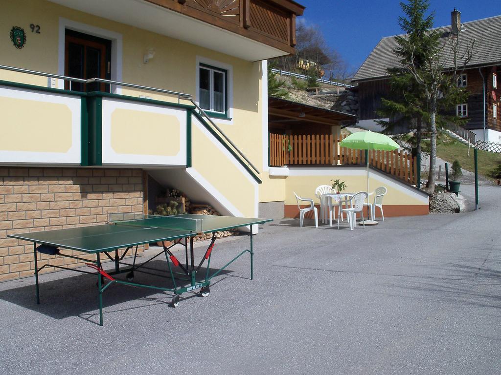 Ferienwohnung Haus Mary Russbach am Pass Gschütt Exterior foto